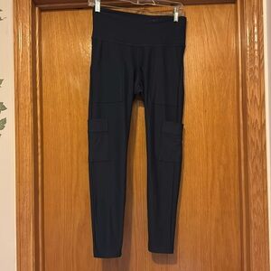 Old Navy size M dark grey power soft leggings NWOT